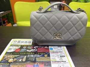 いづろ 中町 金生町 照国通り 東京市場 天文館 御着屋交番前店 ブランド シャネル バッグ 買取しました。