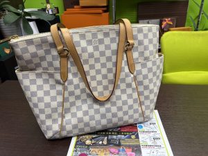 鹿児島市 東京市場 天文館 地蔵角交番前店 ブランド ルイヴィトン バッグ 買取しました。