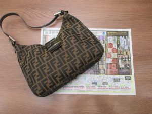 鹿児島市 買取専門 東京市場 サンキュー新栄店 ブランド フェンディ バッグ 買取しました。