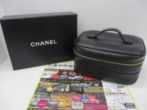 鹿児島市 東京市場 天文館 地蔵角交番前店 ブランド シャネル ポーチ 買取しました。