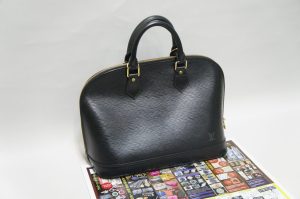 行田市内、鴻巣市近隣！買取専門 東京市場 ドンキ 行田持田インター店 ブランド ルイヴィトン ハンドバッグ 買取しました。