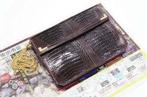 春日部市内！アリフト掲載 買取専門 東京市場 東武豊春駅西口店 コンテス レザー ショルダーバッグ 買取しました。