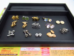 町田市 相模原 相模大野 座間 買取専門 東京市場 町田駅前コビルナ店 アクセサリー カフス 各種 買取しました。
