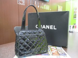 霧島市 買取専門 東京市場 ドンキホーテ霧島隼人店 ブランド シャネル ハンドバッグ 買取しました。