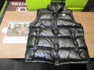 鹿児島市 買取専門 東京市場 サンキュー新栄店 ブランド モンクレール ダウンベスト 買取しました。