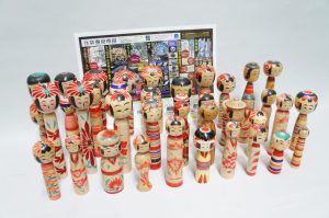 行田市内、熊谷市近隣！買取専門 東京市場 ドンキ 行田持田インター店 伝統工芸品 こけし 買取しました。