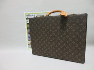 行田市内、熊谷市近隣！買取専門 東京市場 ドンキ 行田持田インター店 ルイヴィトン モノグラム バッグ 買取しました。