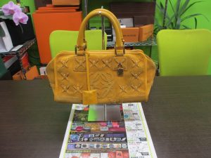いづろ 中町 金生町 照国通り 東京市場 天文館 御着屋交番前店 ブランド ロエベ バッグ 買取しました。