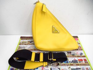 町田市 相模原市 出張買取 高価買取 買取専門 東京市場 町田駅前コビルナ店 ブランド プラダ トライアングルショルダーバッグ 買取しました。