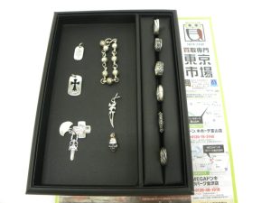 金沢市内 買取専門 東京市場 メガドンキラパーク金沢店 貴金属 銀 アクセサリー 買取しました。