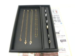 金沢市内 買取専門 東京市場 メガドンキラパーク金沢店 貴金属 金 プラチナ アクセサリー 買取しました。