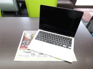 大田原市内！ 買取専門 東京市場 ドンキホーテ大田原店 アップル MacBook Air 買取しました。
