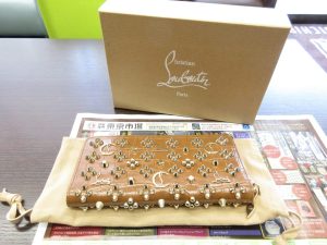 大田原市内！ 買取専門 東京市場 ドンキホーテ大田原店 クリスチャンルブタン パネトーネ 長財布 買取しました。