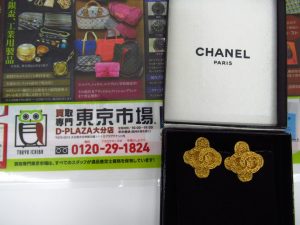 大分市 買取専門 東京市場 Dプラザ大分店 ブランド シャネル イヤリング 買取しました。