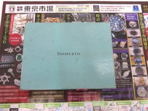 所沢 入間 狭山 日高 秩父 東村山 買取専門 東京市場 西武小手指駅北口タワーズ店 ブランド ティファニー トランプ 買取しました。