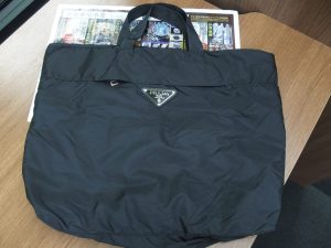 町田市 相模原市 出張買取 高価買取 買取専門 東京市場 町田駅前コビルナ店 ブランド プラダ ハンドバッグ 買取しました。