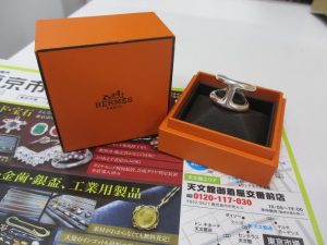 いづろ 中町 金生町 照国通り 東京市場 天文館 御着屋交番前店 ブランド エルメス アクセサリー 買取しました。
