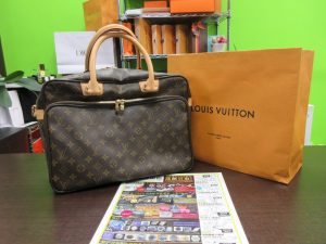 いづろ 中町 金生町 照国通り 東京市場 天文館 御着屋交番前店 ブランド ルイ・ヴィトン バッグ 買取しました。