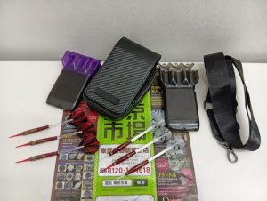 春日部市内！買取専門 東京市場 東武豊春駅西口店 ソフトダーツ 6本セット DYNASTY HARROWS VIVID カメオケース付 買取しました。
