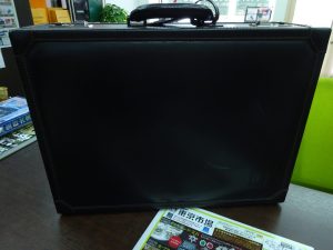 鹿児島市内 買取専門 東京市場 鹿児島中央店 ブランド ダンヒル アタッシュケース 買取しました。
