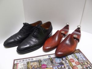 行田市 熊谷市 高価買取 買取専門 東京市場 ドンキ 行田持田インター店 ブランド ジョンロブ レザーシューズ 買取しました。