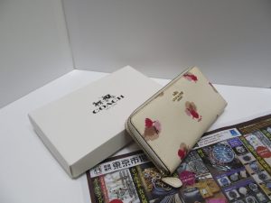 行田市 熊谷市 高価買取 買取専門 東京市場 ドンキ 行田持田インター店 ブランド コーチ 長財布 買取しました。