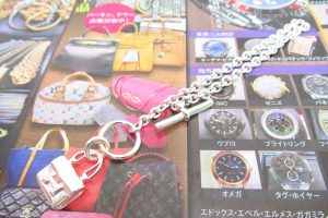 町田市 相模原市 出張買取 高価買取 買取専門 東京市場 町田駅前コビルナ店 ブランド エルメス コンスタンス ネックレス 買取しました。