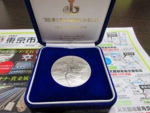 買取専門東京市場 いづろ 照国通り 天文館 御着屋交番前店 貴金属 銀製品 メダル 買取しました。